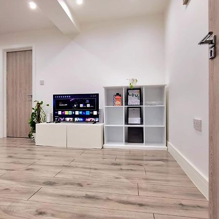 Brand New Flat Close To Turnpike Lane Tube Station Londres Extérieur photo